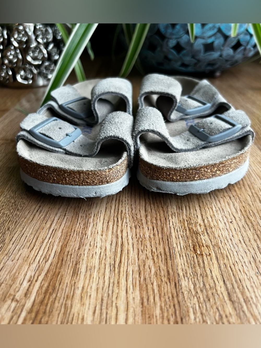 BIRKENSTOCK Arizona Soft Footbed Sandals in Taupe
• Size 38 - Picture 6 of 7
